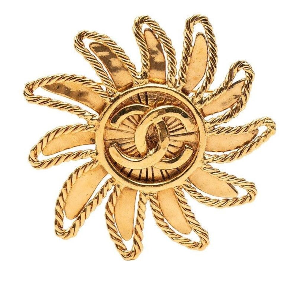 Chanel CC Logo Sun Motif Vintage Brooch Gold Plated
